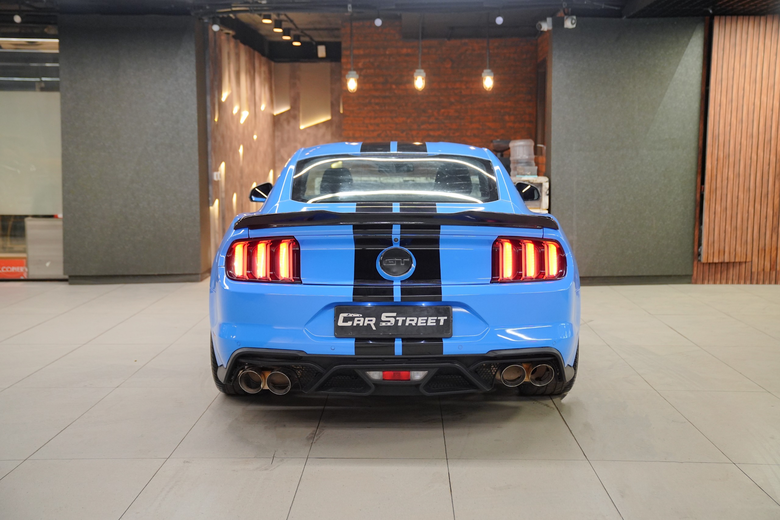 Ford Mustang V8